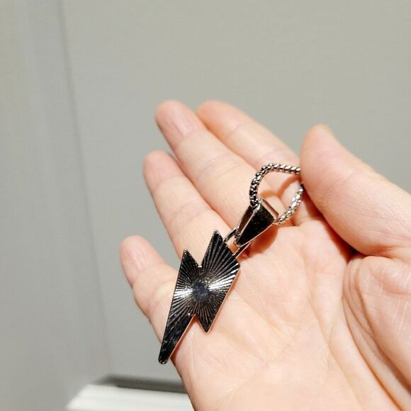 Brand New Gold Rhinestone Storm Sign Silver Necklace - Picture 4 of 7